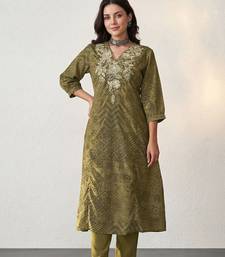 Women Ethnic Motifs Printed Regular Thread Work Kurta with Trousers