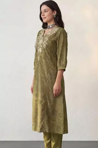 Women Ethnic Motifs Printed Regular Thread Work Kurta with Trousers