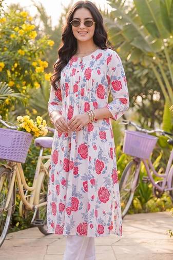 Women Floral Printed Regular Pure Cotton Kurta with Trousers