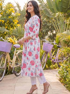 Women Floral Printed Regular Pure Cotton Kurta with Trousers 3
