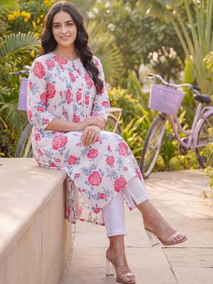 Women Floral Printed Regular Pure Cotton Kurta with Trousers 5