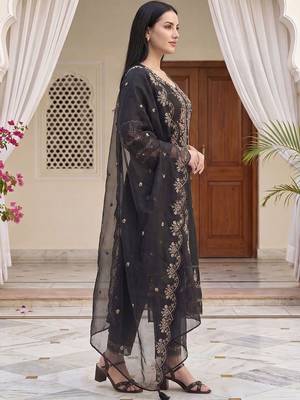 Women Ethnic Motifs Embroidered Regular Thread Work Kurta with Trousers & With Dupatta 3