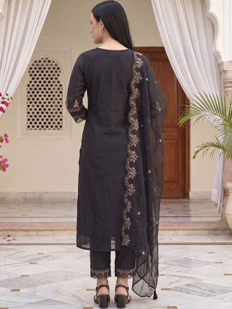 Women Ethnic Motifs Embroidered Regular Thread Work Kurta with Trousers & With Dupatta