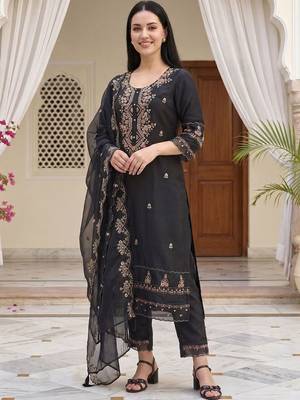 Women Ethnic Motifs Embroidered Regular Thread Work Kurta with Trousers & With Dupatta 6