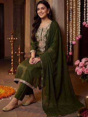 Women Ethnic Motifs Embroidered Regular Sequinned Kurta with Trousers & With Dupatta 1