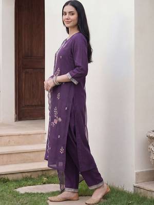 Women Ethnic Motifs Embroidered Regular Thread Work Kurta with Trousers & With Dupatta 3