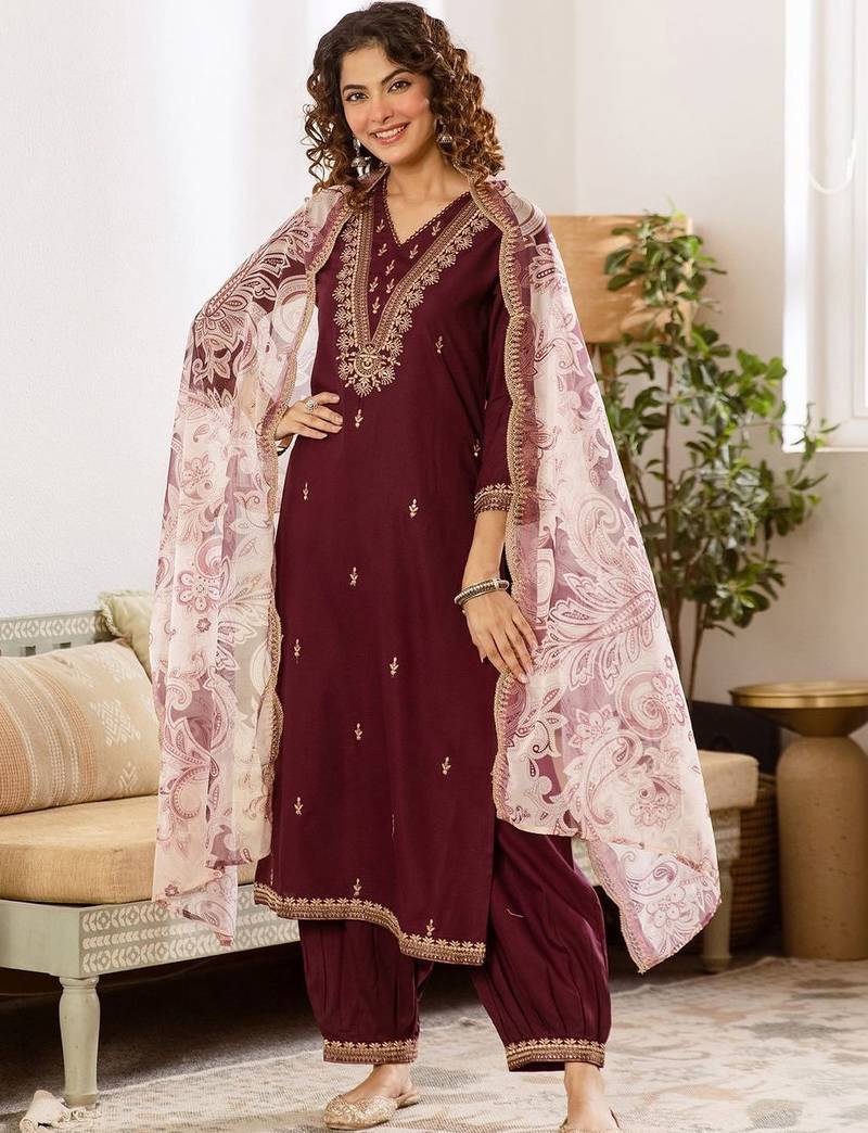 Women Ethnic Motifs Embroidered Regular Kurta with Patiala & With Dupatta
