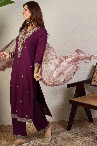 Women Ethnic Motifs Embroidered Regular Thread Work Kurta with Trousers & With Dupatta