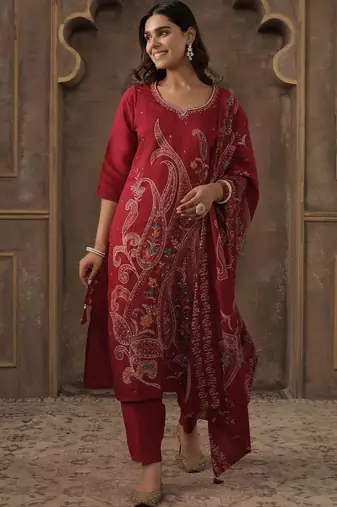 Women Paisley Printed Regular Sequinned Kurta with Trousers & With Dupatta