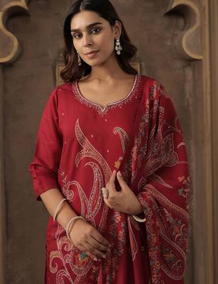 Women Paisley Printed Regular Sequinned Kurta with Trousers & With Dupatta 5