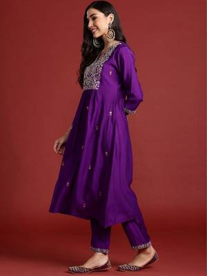 Women Ethnic Motifs Embroidered Empire Liva Kurta with Trousers & With Dupatta 4
