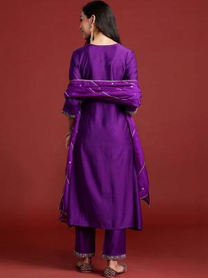 Women Ethnic Motifs Embroidered Empire Liva Kurta with Trousers & With Dupatta 6