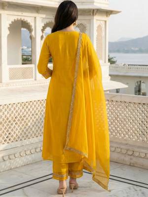 Women Floral Embroidered Pleated Liva Kurta with Palazzos & With Dupatta 4