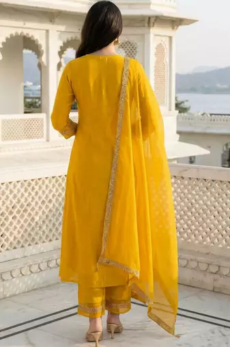 Women Floral Embroidered Pleated Liva Kurta with Palazzos & With Dupatta