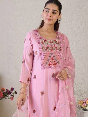 Women Floral Embroidered Regular Thread Work Kurta with Trousers & With Dupatta 1