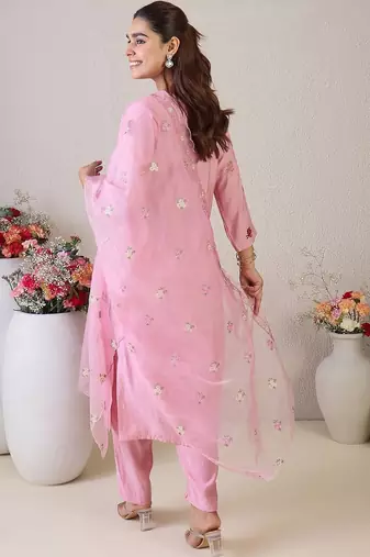 Women Floral Embroidered Regular Thread Work Kurta with Trousers & With Dupatta