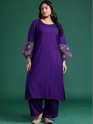 Women Floral Embroidered Regular Kurta with Palazzos 5