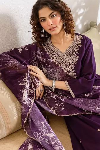 Women Ethnic Motifs Embroidered Regular Thread Work Kurta with Trousers & With Dupatta