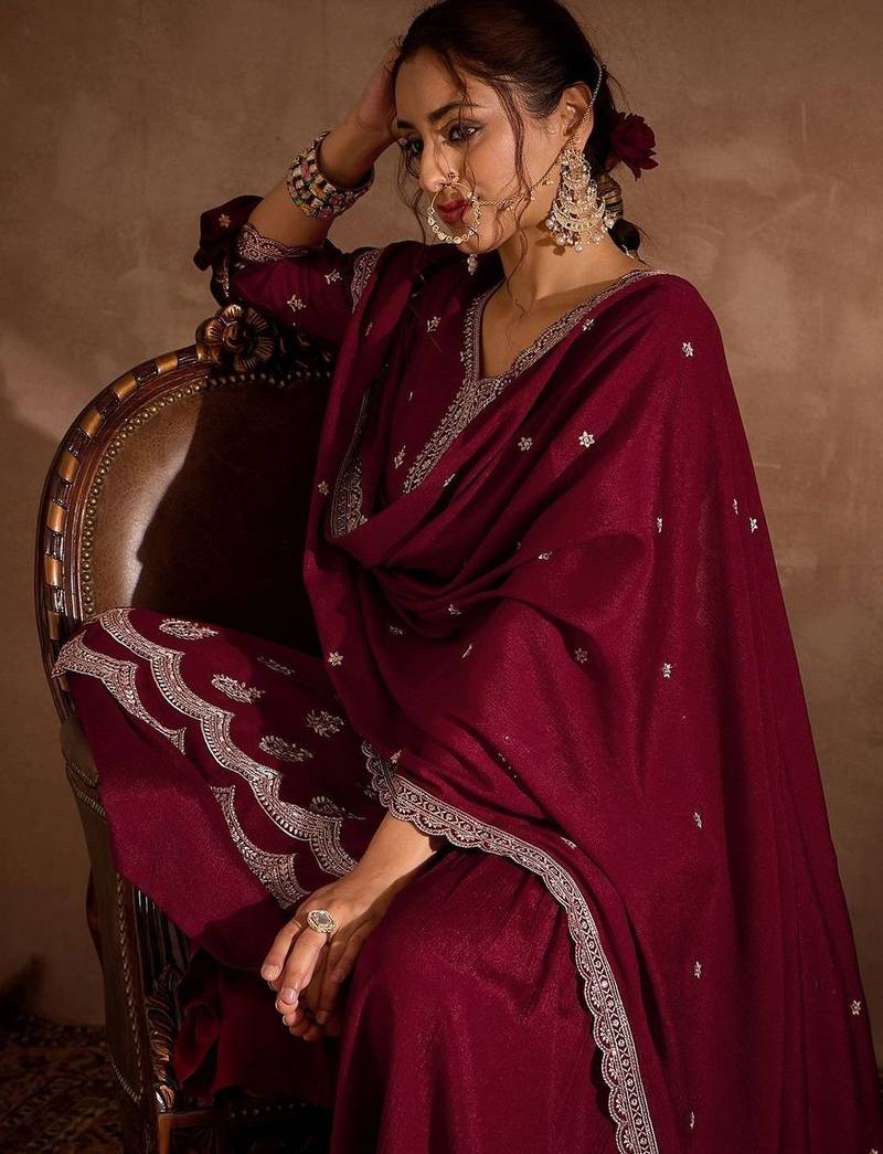 Women Ethnic Motifs Embroidered Regular Thread Work Kurta with Sharara & With Dupatta