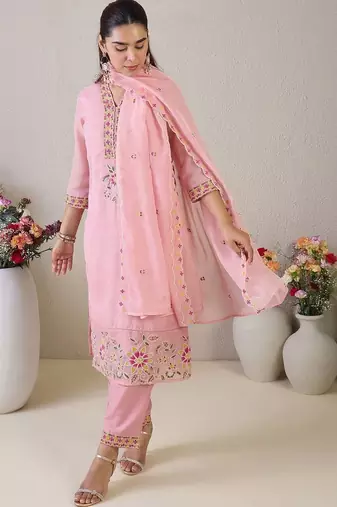 Women Floral Embroidered Regular Thread Work Kurta with Trousers & With Dupatta