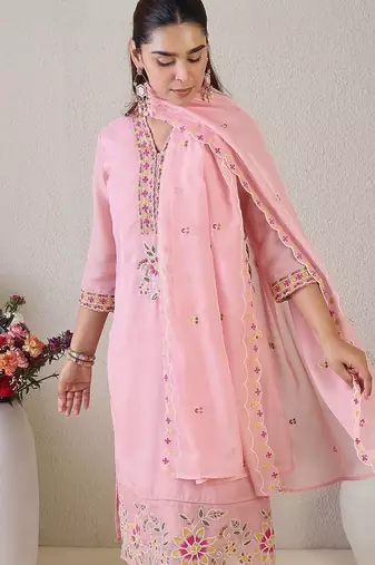 Women Floral Embroidered Regular Thread Work Kurta with Trousers & With Dupatta
