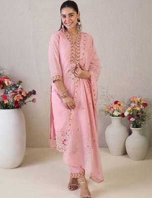 Women Floral Embroidered Regular Thread Work Kurta with Trousers & With Dupatta 5