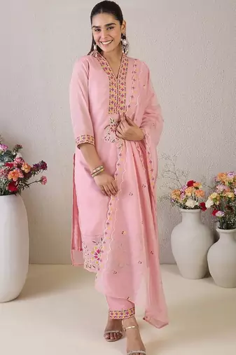 Women Floral Embroidered Regular Thread Work Kurta with Trousers & With Dupatta