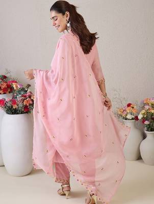 Women Floral Embroidered Regular Thread Work Kurta with Trousers & With Dupatta 7