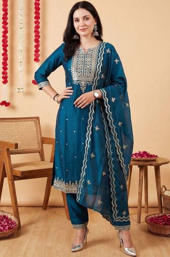 Women Ethnic Motifs Embroidered Regular Thread Work Kurta with Trousers & With Dupatta