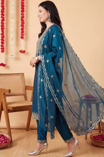 Women Ethnic Motifs Embroidered Regular Thread Work Kurta with Trousers & With Dupatta