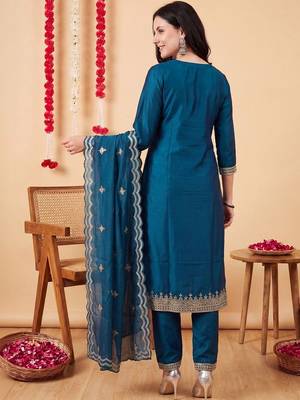 Women Ethnic Motifs Embroidered Regular Thread Work Kurta with Trousers & With Dupatta 4