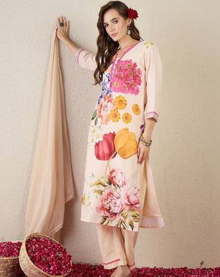 Women Floral Printed Regular Linen Kurta with Trousers & With Dupatta 1