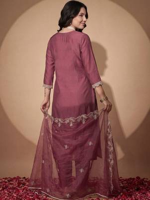 Women Floral Embroidered Regular Thread Work Kurta with Trousers & With Dupatta 6