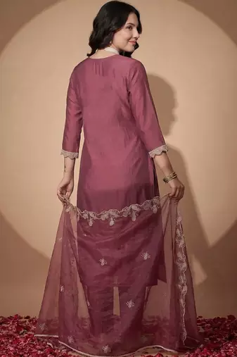 Women Floral Embroidered Regular Thread Work Kurta with Trousers & With Dupatta