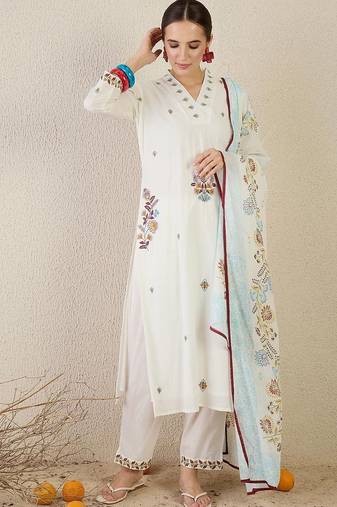 Women Floral Embroidered Regular Thread Work Pure Cotton Kurta with Trousers & With Dupatta