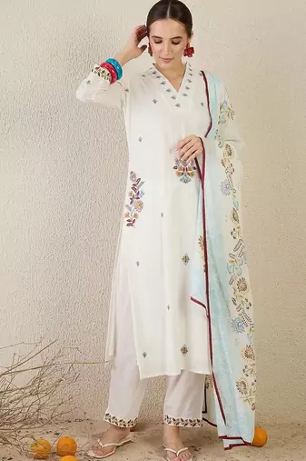Women Floral Embroidered Regular Thread Work Pure Cotton Kurta with Trousers & With Dupatta