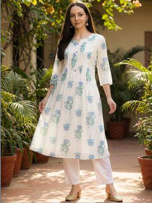 Women Floral Printed Regular Pure Cotton Kurta with Trousers 1