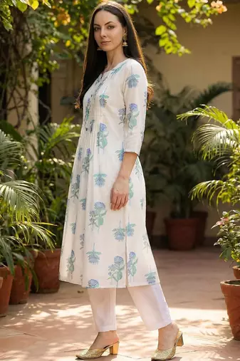 Women Floral Printed Regular Pure Cotton Kurta with Trousers
