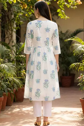 Women Floral Printed Regular Pure Cotton Kurta with Trousers