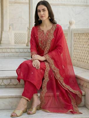 Women Ethnic Motifs Embroidered Regular Thread Work Liva Kurta with Trousers & With Dupatta 6