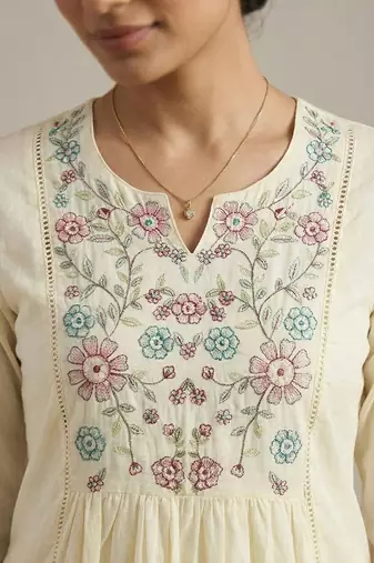 Women Floral Embroidered Panelled Thread Work Pure Cotton Kurta with Trousers & With Dupatta