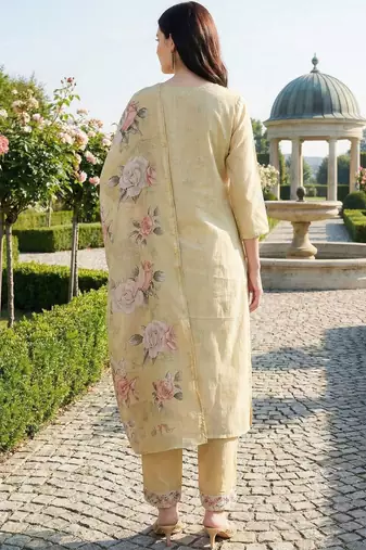 Women Floral Printed Regular Linen Kurta with Trousers & With Dupatta