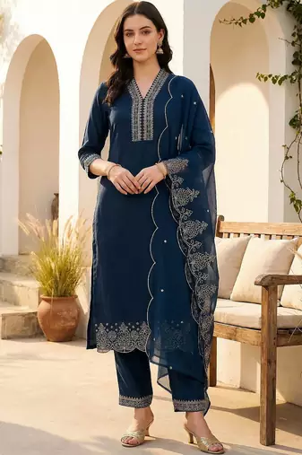 Women Ethnic Motifs Embroidered Regular Thread Work Kurta with Trousers & With Dupatta