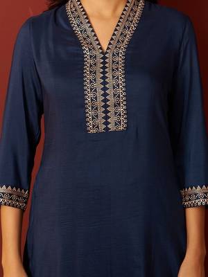 Women Ethnic Motifs Embroidered Regular Thread Work Kurta with Trousers & With Dupatta 6