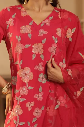 Women Floral Embroidered Regular Sequinned Kurta with Trousers & With Dupatta