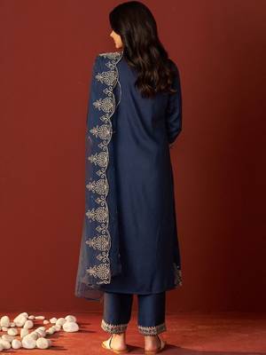 Women Ethnic Motifs Embroidered Regular Thread Work Kurta with Trousers & With Dupatta 2
