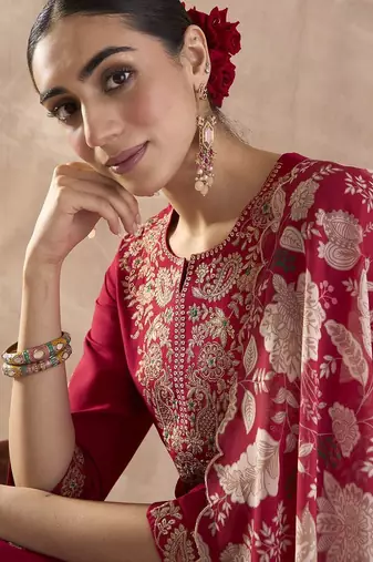 Ethnic Motifs Embroidered Thread Work Straight Kurta With Trousers & Dupatta