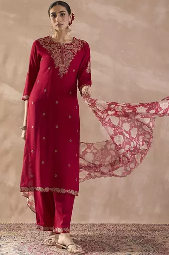 Ethnic Motifs Embroidered Thread Work Straight Kurta With Trousers & Dupatta