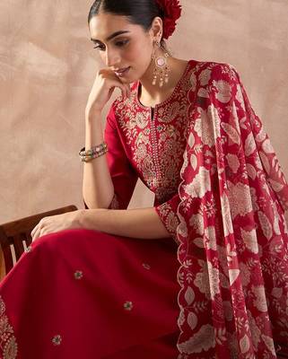 Ethnic Motifs Embroidered Thread Work Straight Kurta With Trousers & Dupatta 6