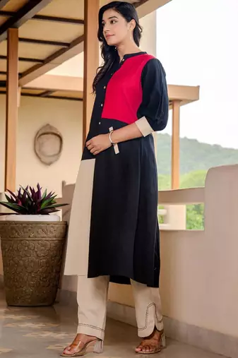 Women Colourblocked Mandarin Collar Pure Cotton A-Line Kurta with Trousers